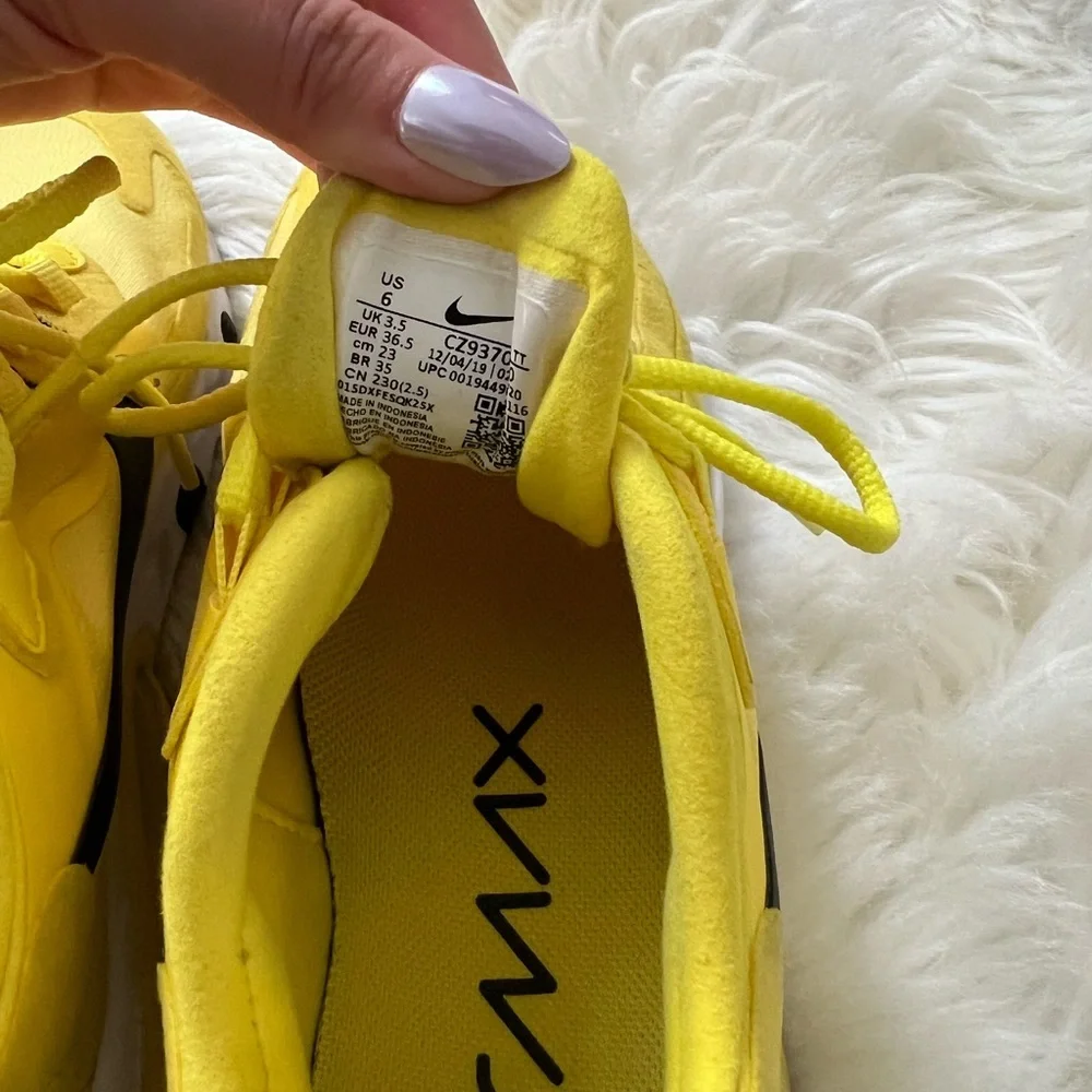 Nike Women’s Air Max 270 React
